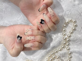 エムデコビューティ(M-DecoBeauty)の写真/女性らしいスラッとした上品な指先に♪長さ出しでデザインの幅も広がる!定額メニューあり!爪のお悩みにも◎