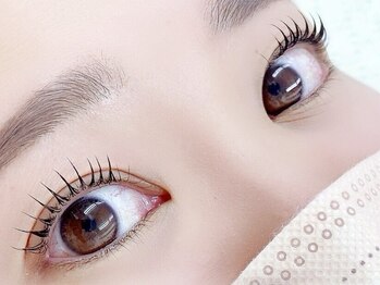 ススス(sususu)の写真/ネイルもまつ毛も持続力バツグンでリピーター様多数♪自まつ毛や自爪の負担を少なく、キレイをキープ☆