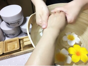 クリスタルローズネイル(Crystal-Rose-Nail)/