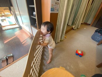 子育てママの整体サロン/施術中のお子様の様子