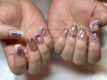 ラリーフ(LARiUGH)の雰囲気（白×ピンク ニュアンスネイル）