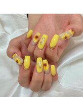サロンシュシュ(salon Chou Chou)/ひまわりネイル