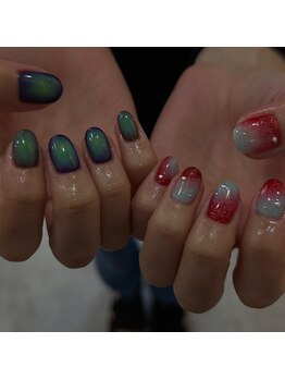 個性派チークネイル