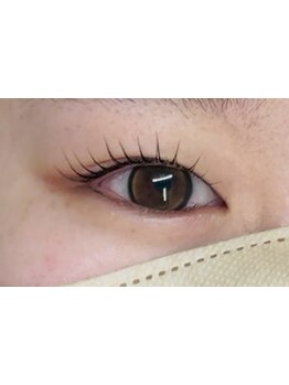 ナチュラル上品な目元にしたい