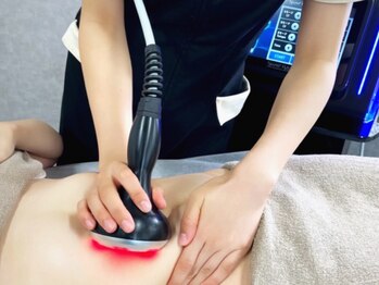 ツボミ(TSUBOMI)の写真/【運動ナシで憧れボディへ！】ラジオ波・キャビテーション・EMSで徹底燃焼&代謝UP!下半身・お腹周りケア◎