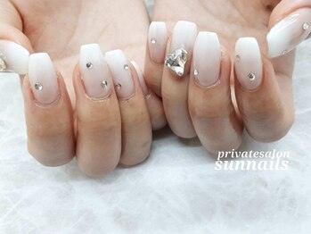 サンネイルズ(sun nails)/2本アート+オプションパーツ追加