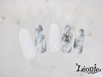 レオニー(Leonie)/ニュアンス×パーツデザイン