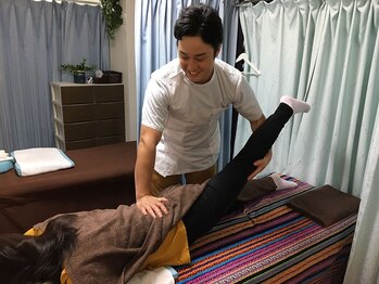 漢方痩身&小顔&骨盤矯正院/Ｏ脚Ｘ脚など施術します。