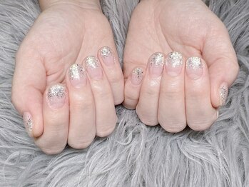 ドーリーガール(Dolly Girl)の写真/シンプル～トレンドデザインまで、お客様のご要望に合わせたネイルをご提案◎便利な駅チカサロンです♪