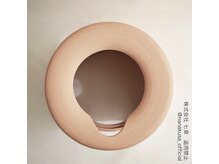 ルアナ(Runa)の雰囲気（無数の穴がに若草の成分が入り込み使えば使うほど濃厚になります）