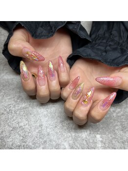 イロ(iro)/キラキラ♪派手ネイル♪