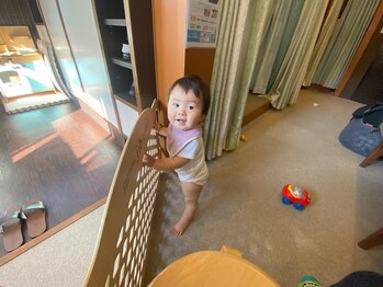 子育てママの整体サロン/施術中のお子様の様子