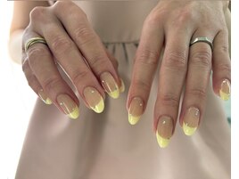 152 黄色フレンチネイル