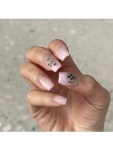 ロミー(Rommy)/クロムグラデネイル