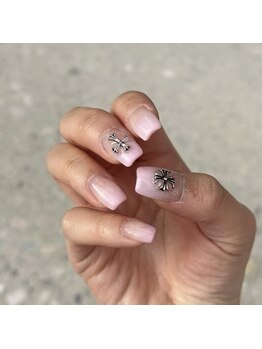 ロミー(Rommy)/クロムグラデネイル