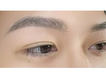 美眉WAXで、お顔全体が一瞬で垢抜ける！