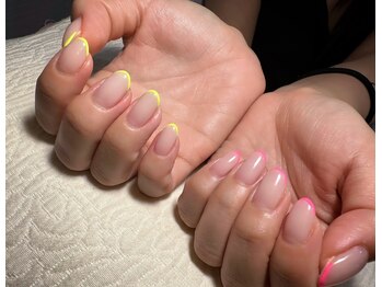 細フレンチネイル