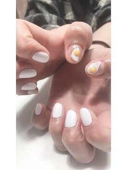 ネイルサロン ラシーヌ(Racine)/目玉焼きネイル