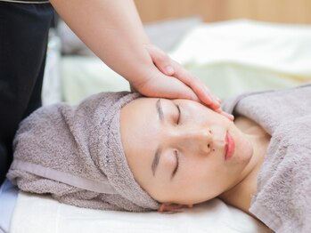 オプレア 千種店(OPREA)/【施術流れ】小顔骨押す