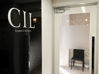 シル 本町店(CIL)/店内入口