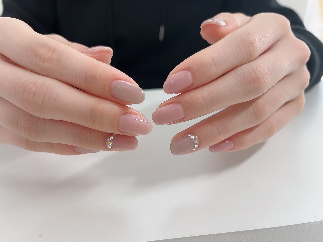 2025年-2026年冬トレンド】ニュアンス ピンクのネイルデザイン集｜人気