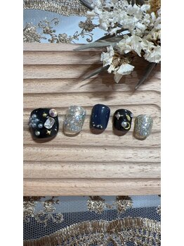 プルメリアドット(Plumeria.)/ビジューネイル