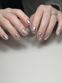 クレヴィア(Crevia)の写真/【お好きなアートがし放題♪】持ち込みデザインOKだから、おしゃれで個性的なネイルデザインが可能◎