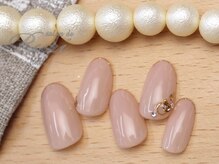 サロンドルリネイル(salon de Ruri nail)/スキンカラーのシンプルネイル。