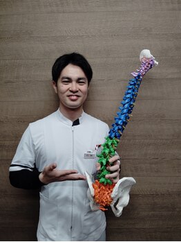 関内伊勢佐木整骨院/背骨のゆがみ