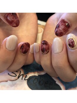 トータルサロン 白べぇーっ プラス/秋ネイル