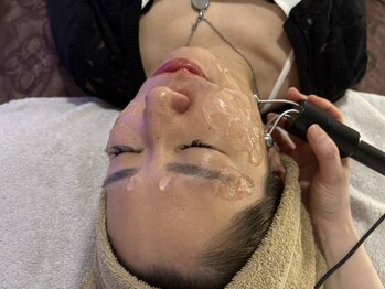 ユアン(YUAN)の写真/《テラボーラー》で表情筋を鍛え、健康的で美しいお顔に導きます♪ハリ/潤いを取り戻し自身の持てる美肌へ*