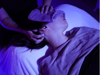 アールピーシャインズ(RP Shines)の写真/《非日常空間で日々のお疲れをリフレッシュ》ドライヘッドスパ専門店!こだわりの施術で思わずうたた寝…