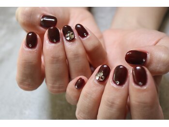 ディーエムジーネイル(DMG nail)/