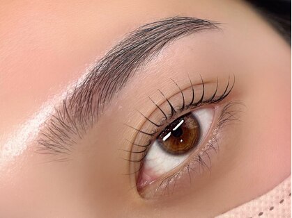 iRIS【束感まつげパーマ/眉毛/アイブロウ/マツエク】の写真