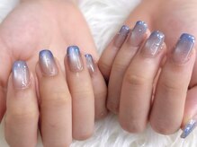 テテ ネイル(Tete..nail)の雰囲気（夏に大人気のブルー系マグネット）