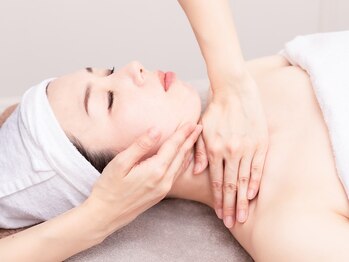 エイミス(AMIES)/エステ(フェイシャル＆デコルテ)