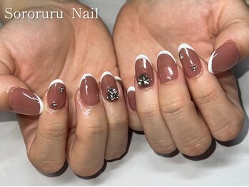 ソロルル ネイル(Sororuru Nail)/ピンク×ホワイトフレンチネイル
