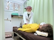 ヘルシースリムウエダ/施術風景【ひばりが丘/整体/腸】