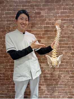 船橋駅前整骨院/背骨のゆがみ