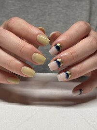 好きを詰め込んだアシメネイル