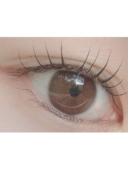 ナチュラル上品な目元にしたい