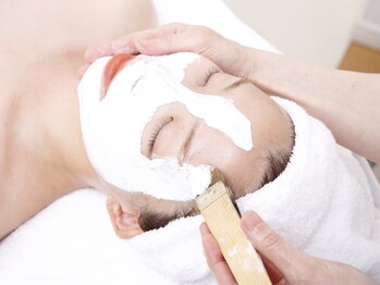 エステ サロン ルッソ(RUSSO)/毛穴の汚れ、引き締め、美白効果