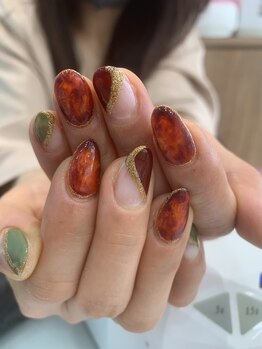 ネイルモア 三軒茶屋店(NAIL moA)/斜めフレンチ×べっ甲