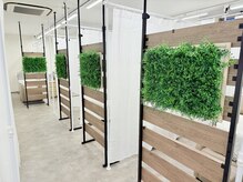 モー 千葉店(Mooo)の雰囲気（お一人お一人がゆっくり過ごせるよう半個室になってます。千葉駅）