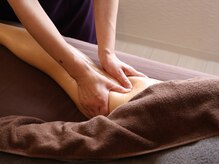 サラサ(SARASA)の雰囲気（筋肉の流れに沿ったしっかりとした深い圧で、老廃物を流します☆）