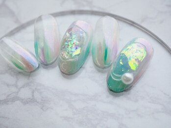 カトルナフ(quatre fois neuf)/オーロラニュアンスネイル