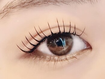 チルシー(Chilsea)の写真/パッチリ束感まつ毛が続く◎モチの良さが高評価!実力派スタッフが一人一人のまつ毛に合わせて丁寧に施術!