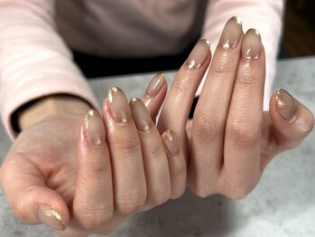 リヴレ(LIVRER)の写真/【パラジェル取扱いサロン◎】丁寧なネイルケアと技術で高評価♪シンプル上品な指先を演出いたします。