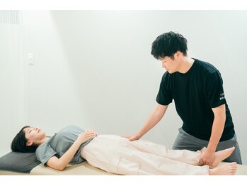 【肩こり/腰痛/姿勢改善】すぎさき鍼灸・接骨院の写真/<姿勢改善>で体の偏りを整え、不調を繰り返さない体へ！プロの技術でバランスの取れた美しい姿勢を実現◎