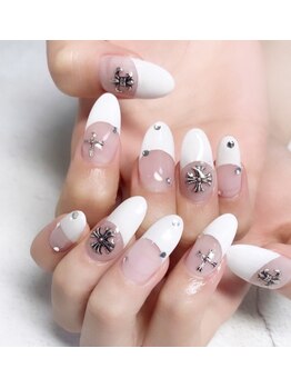 ミユビ(m-Ub)/真っ白ロングフレンチ